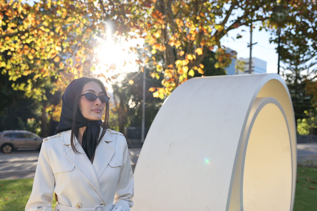 How to Style a Trench Coat in a Luxury Way (Without the Designer Price Tag)