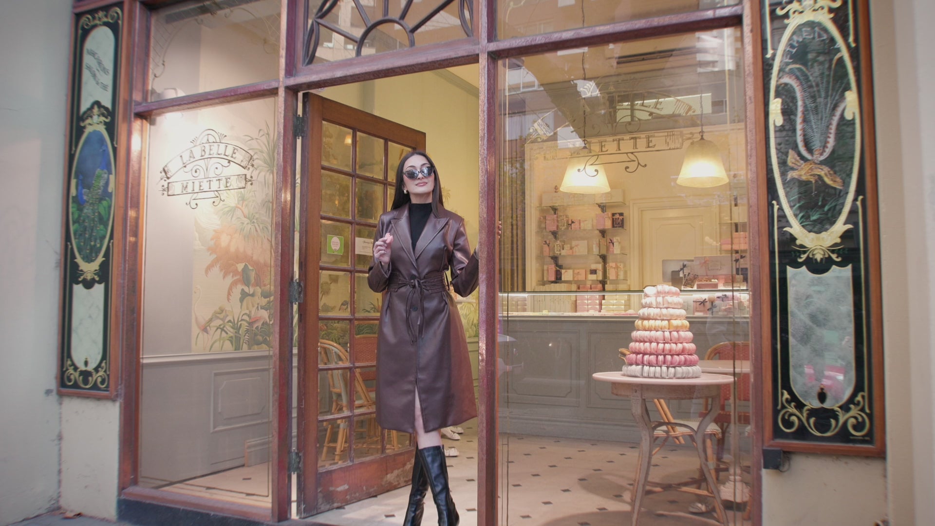 Load video: Coats of brand Bold Collar